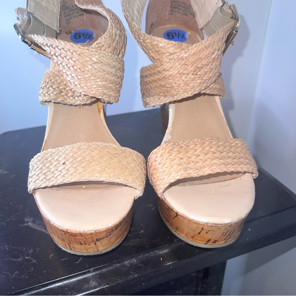 Steve Madden Basket Weave Wedges • Sz 6.5 • Wraps Around Ankle • Beige/Tan • EUC - Picture 8 of 17